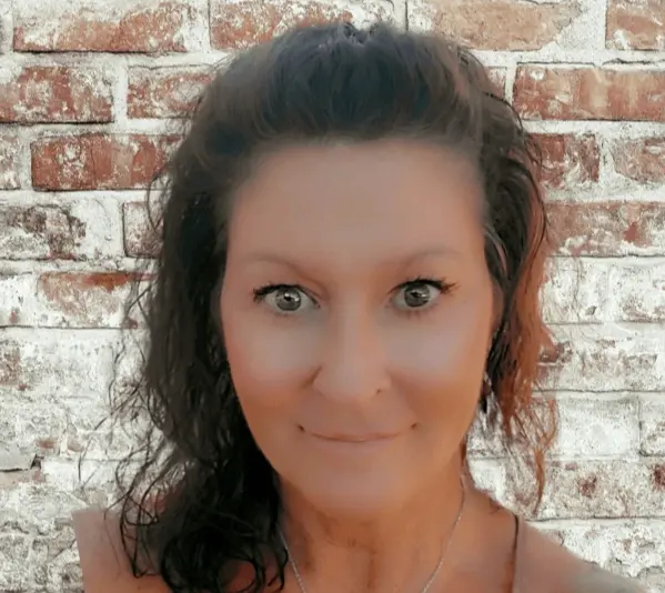 Kelly Anweiler — Office Manager